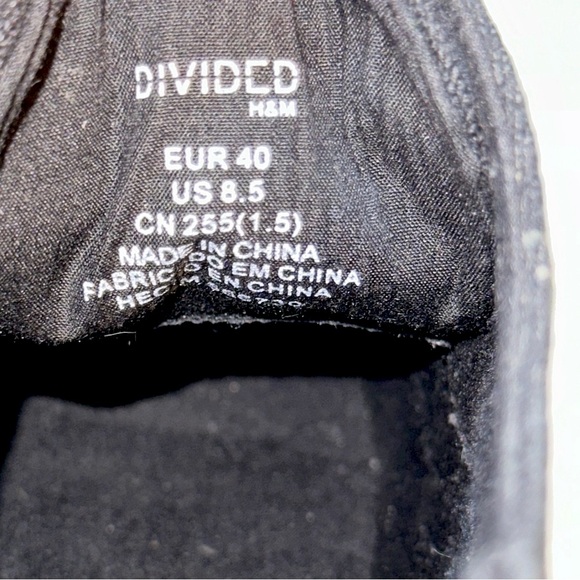 Black used lace up chunky heel ankle booties - loafer heels - Women’s size 8.5 - Picture 4 of 4